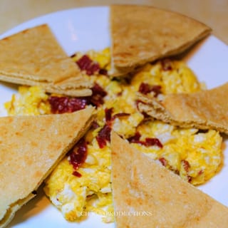 Eggs With Pasterma